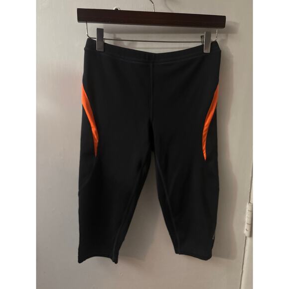 Saucony Black/Orange Capri Leggings S Bicycle Shorts Bikercore Activewear Cycle - Picture 1 of 8